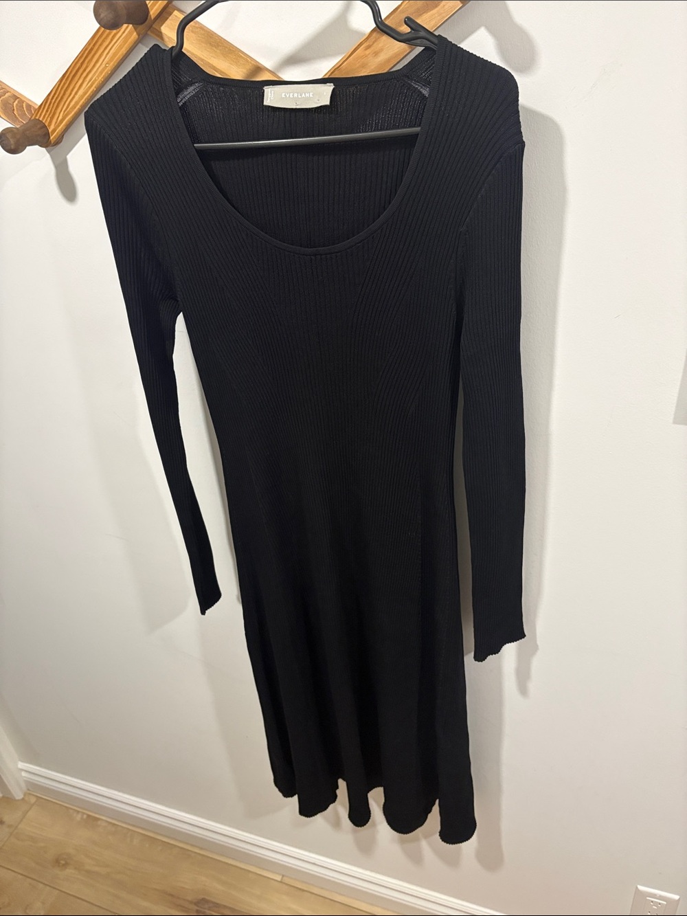 EVERLANE -THE RIBBED SCOOPNECK DRESS